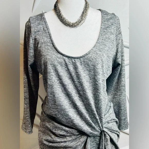 NWT The Vanity Room SZ L gray & white knot front dress, bust 36”-40” - Picture 4 of 10
